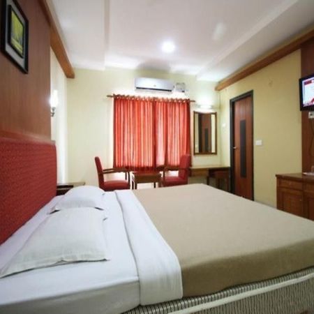Pl A Residency Trichy Hotell Tiruchirappalli Exteriör bild